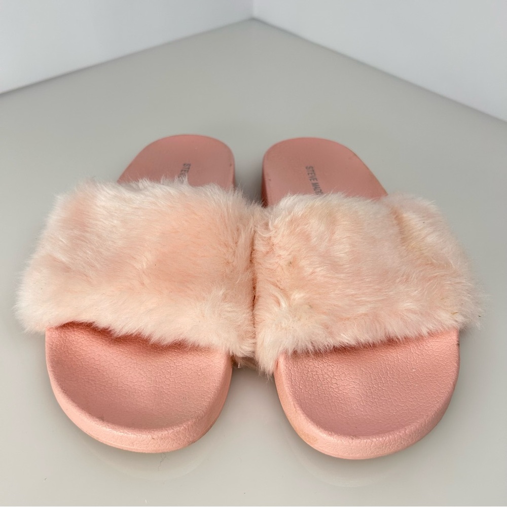Steve Madden Pink Slides With Faux Fur